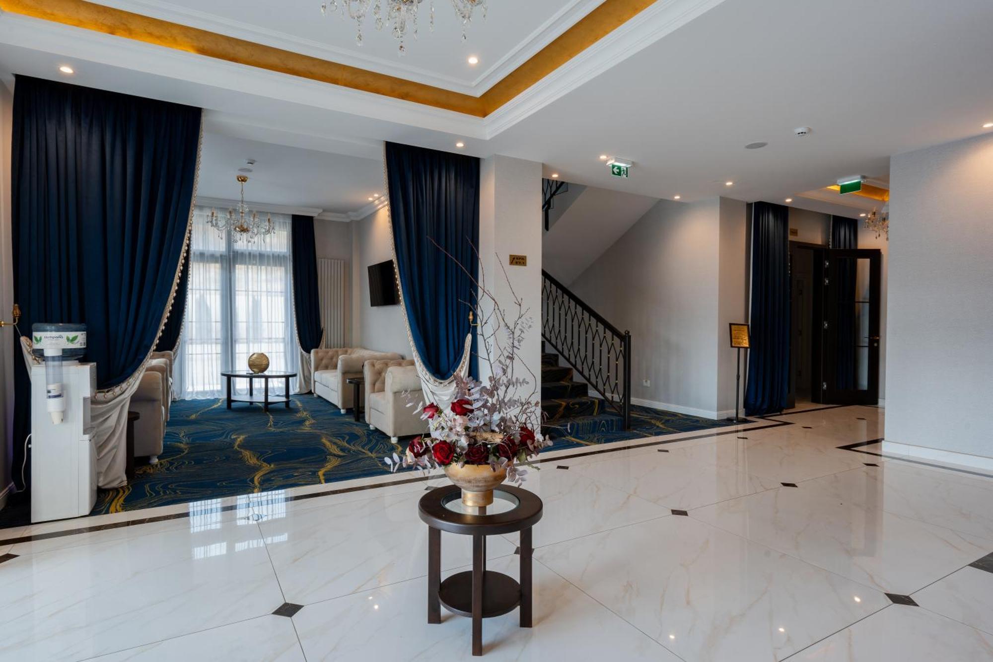 Hotel Noblesse Boutique&Spa Râmnicu Vâlcea Exterior foto