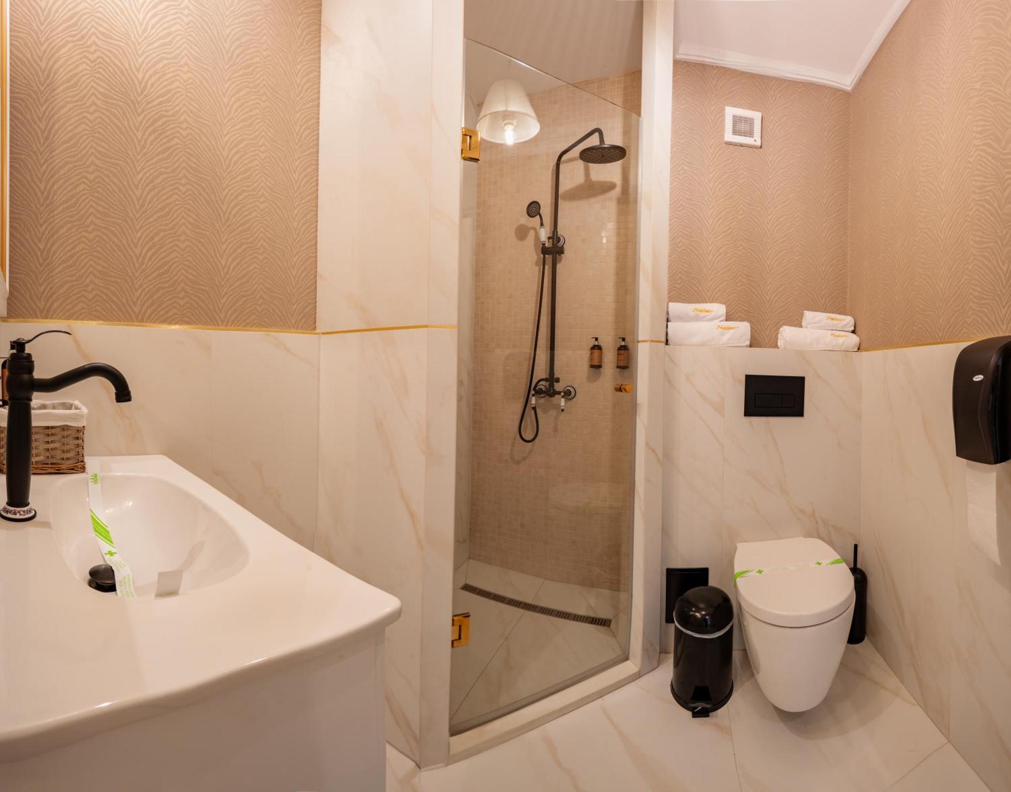 Hotel Noblesse Boutique&Spa Râmnicu Vâlcea Exterior foto