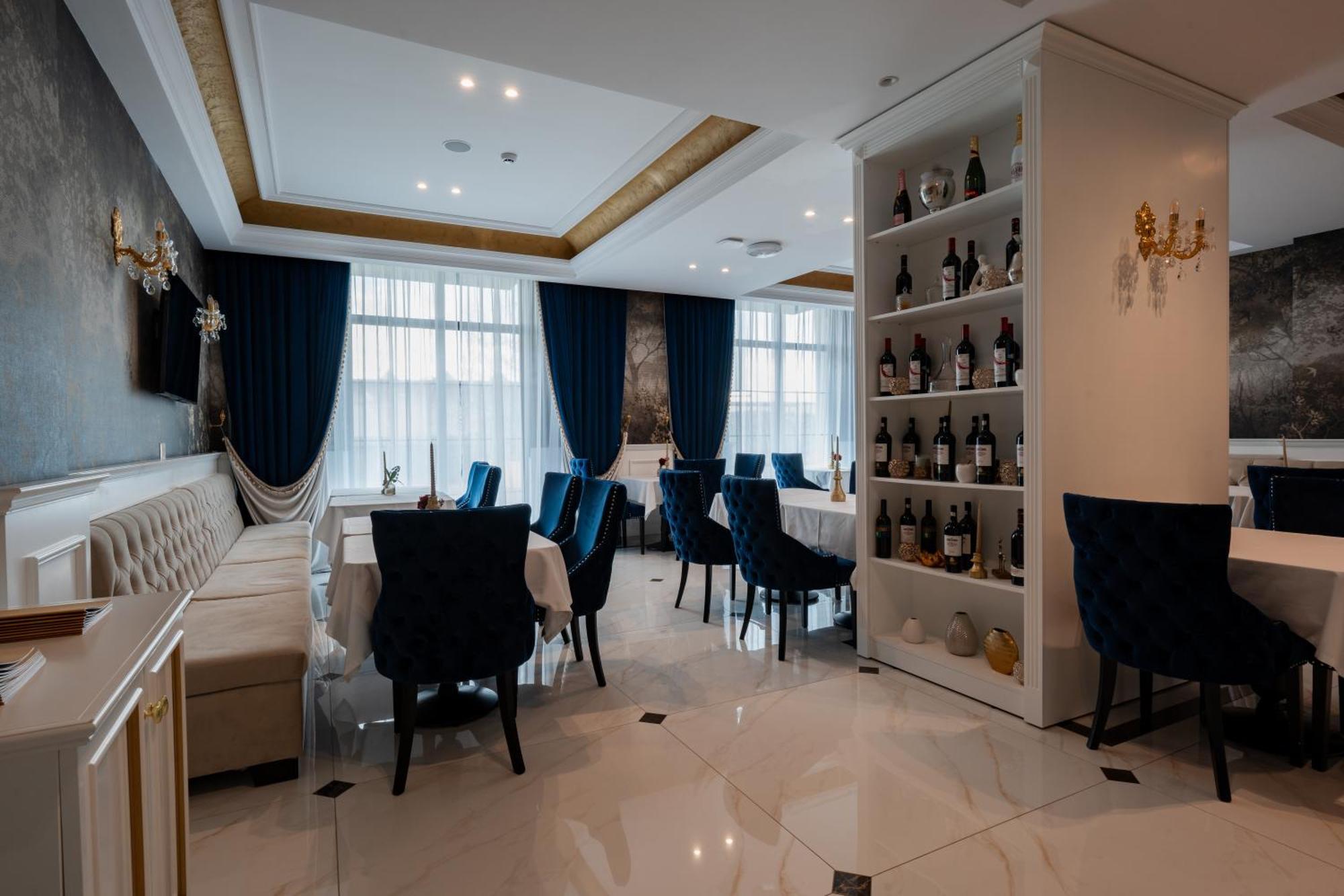 Hotel Noblesse Boutique&Spa Râmnicu Vâlcea Exterior foto