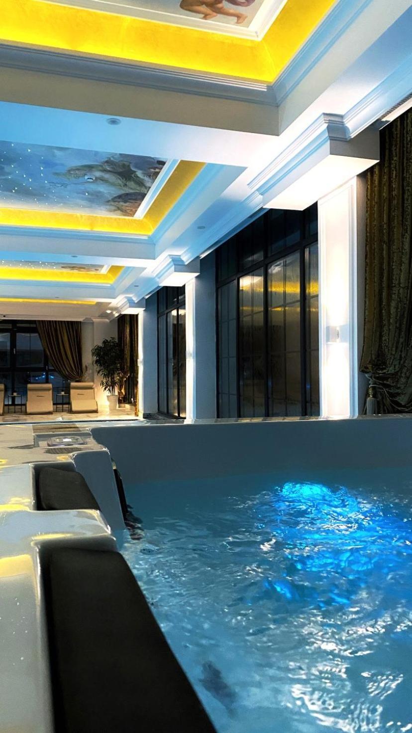 Hotel Noblesse Boutique&Spa Râmnicu Vâlcea Exterior foto